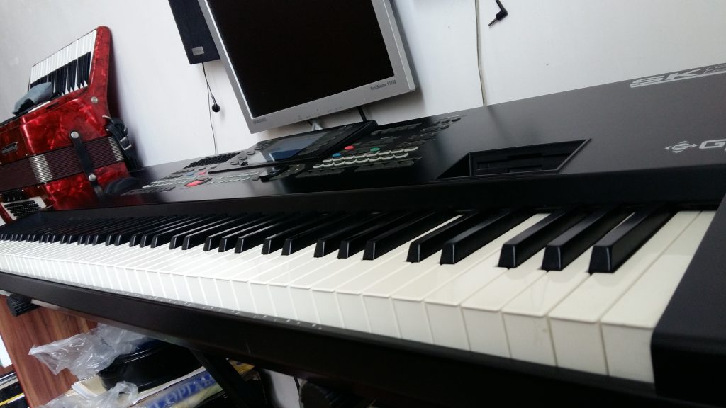 پیانو sk880