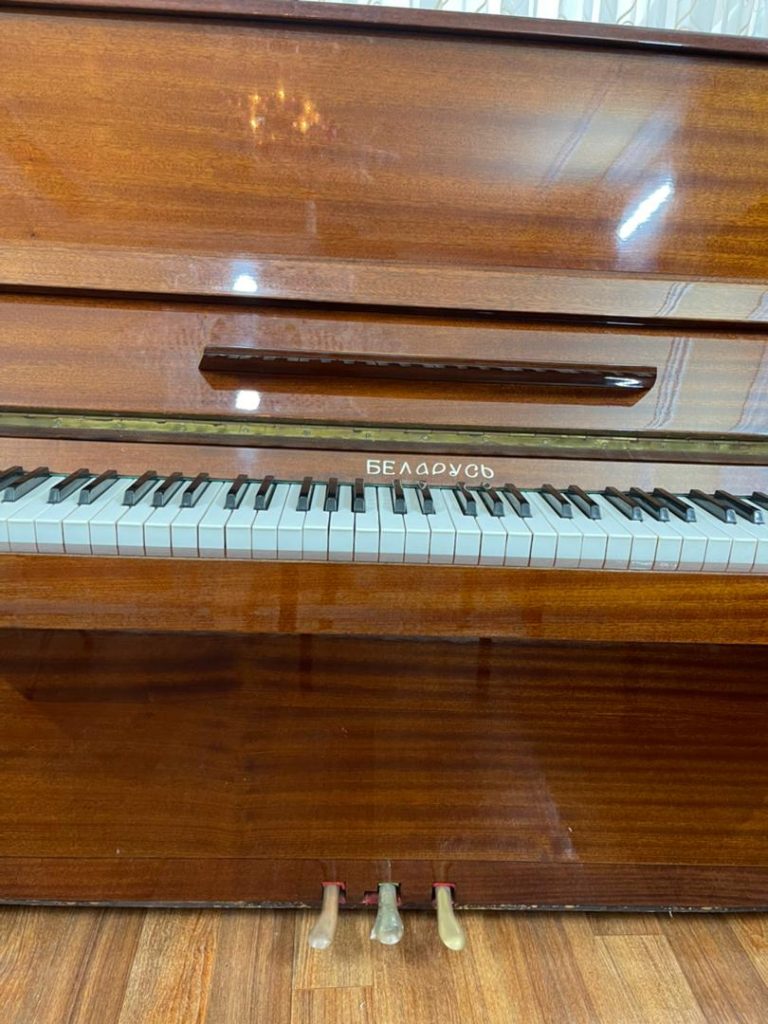 پیانو دیواری آکوستیک بلاروس