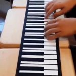 پیانو رولی کونیکس