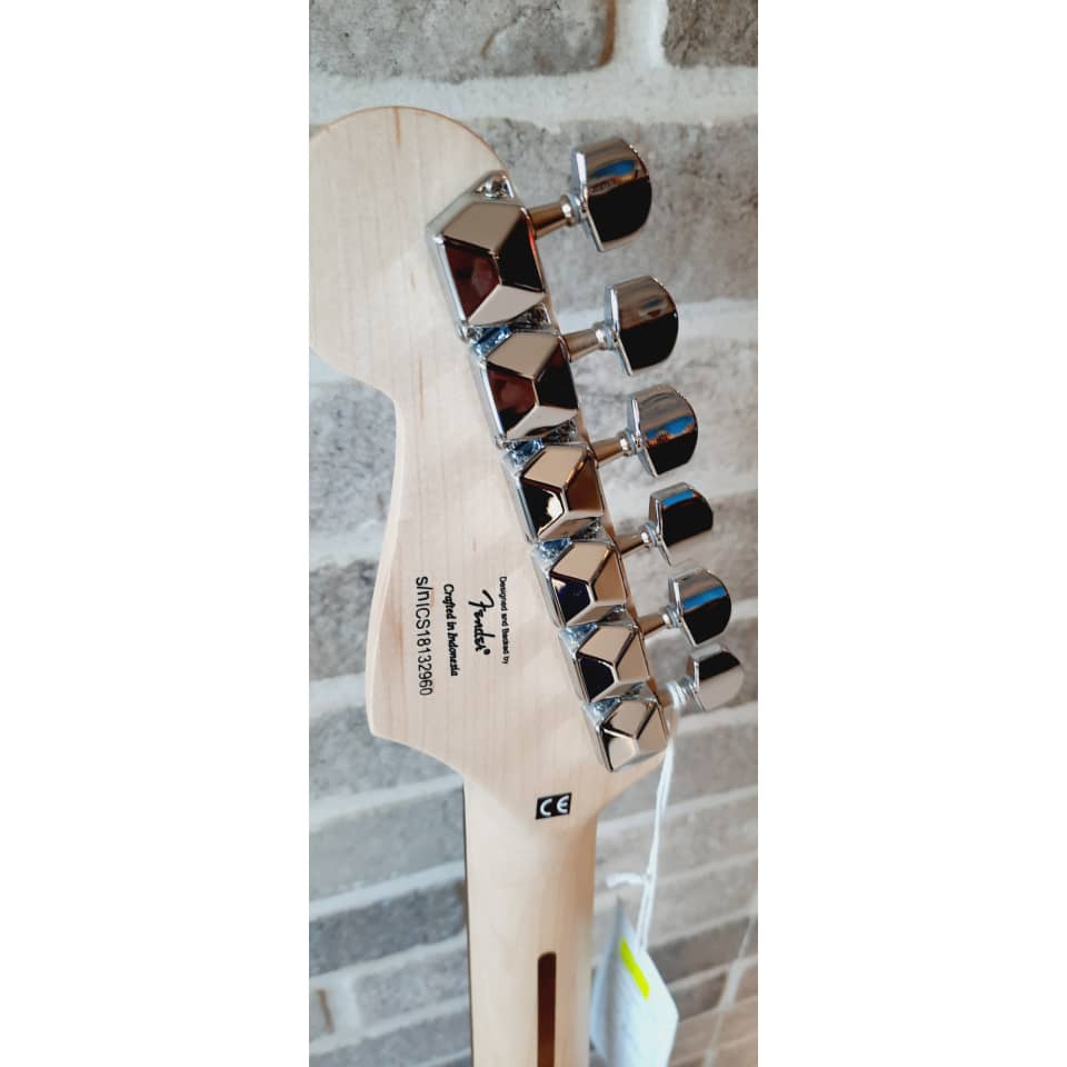 گیتار الکتریک فندر مدل Fender squier bullet strat آکبند