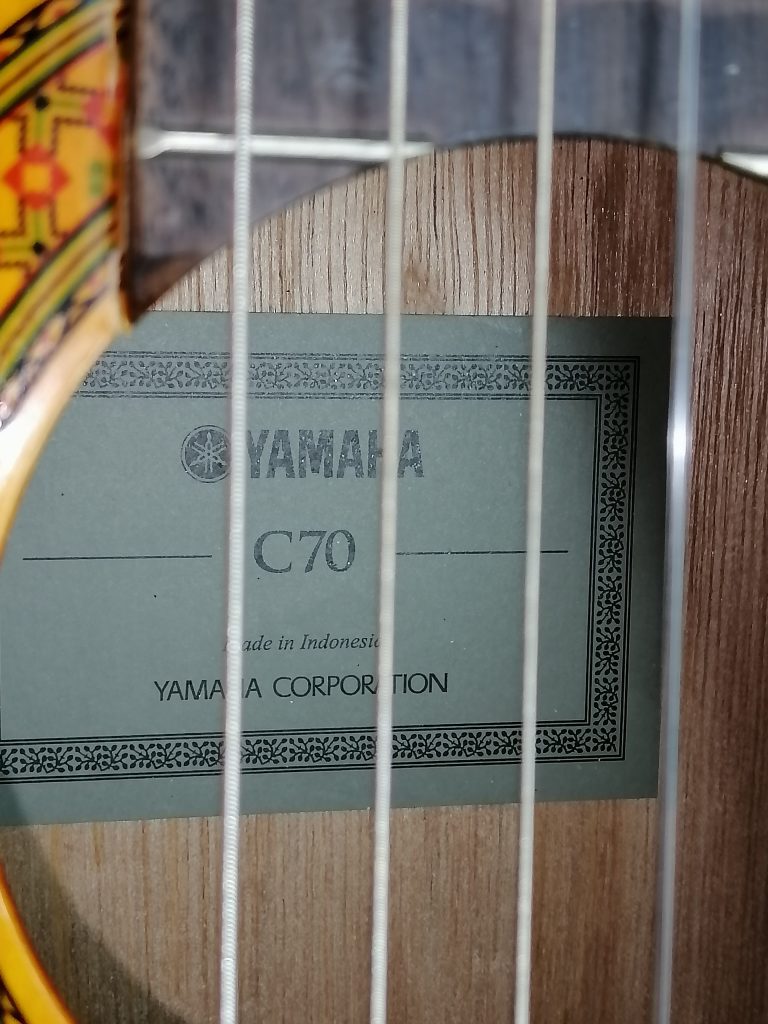 گیتار یاماها C70 اصل