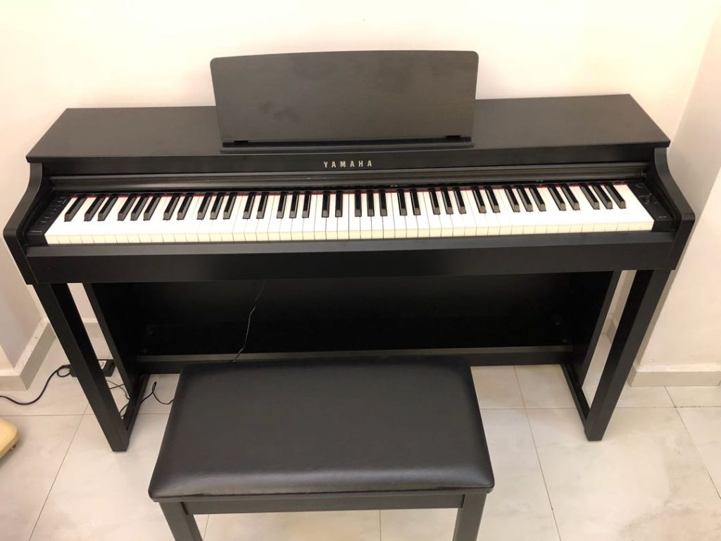 پیانو دیجیتال یاماها مدل CLP525