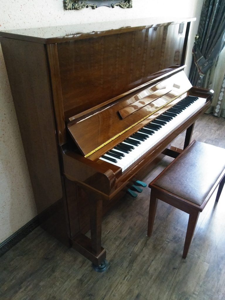 پیانو آکوستیک یانگ چانگ U131
