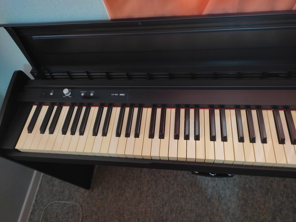 پیانو دیجیتال کرگ LP180